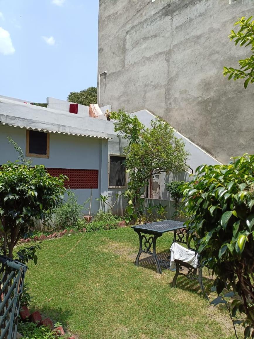 Tourist Guest House Amritsar Esterno foto