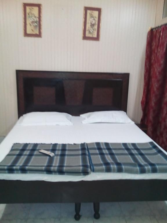 Tourist Guest House Amritsar Esterno foto