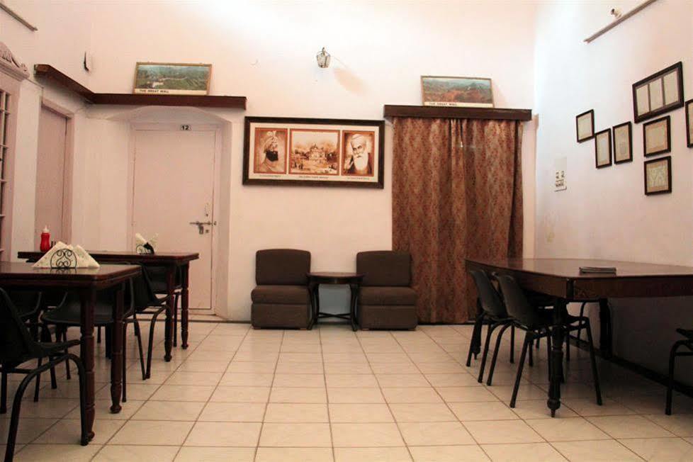 Tourist Guest House Amritsar Esterno foto