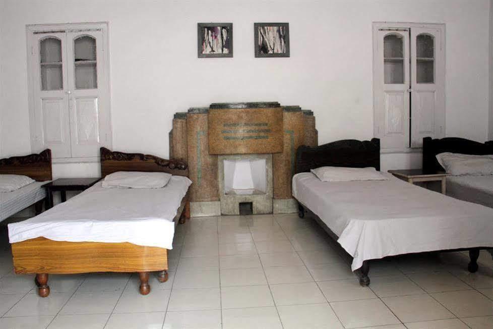 Tourist Guest House Amritsar Esterno foto