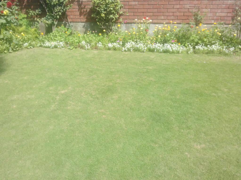 Tourist Guest House Amritsar Esterno foto